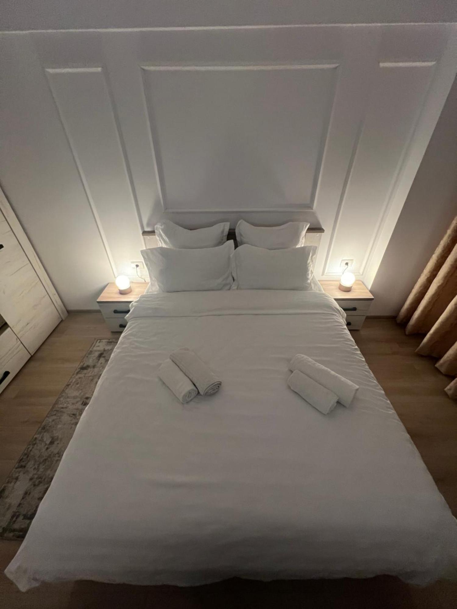 Modern Apartment In 티미쇼아라 외부 사진